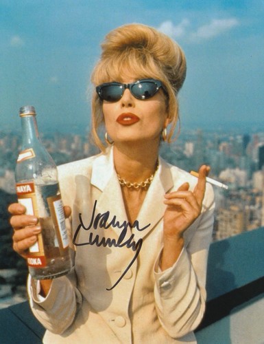 Joanna lumley hand signed - joanna, 8x6