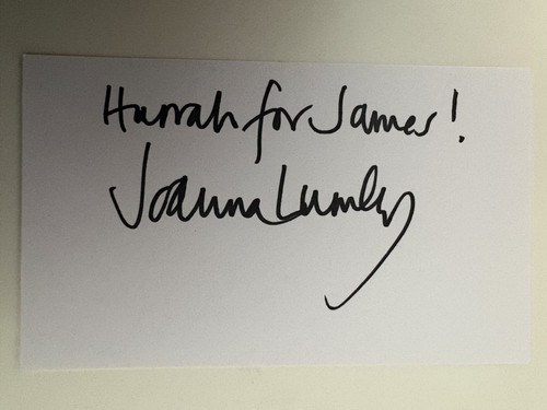 Signed white card - white,